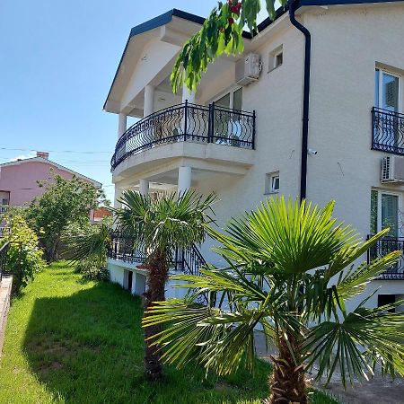 Villa Bratislava Демир-Капія Екстер'єр фото